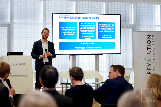 Picture039_LEGAL_REVOLUTION_2023